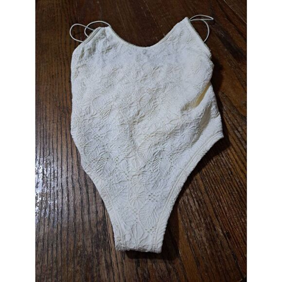 New XS Fabletics Egret Faded Lime Seamless Lace Bodysuit Sexy Comfort NWT - Picture 6 of 8